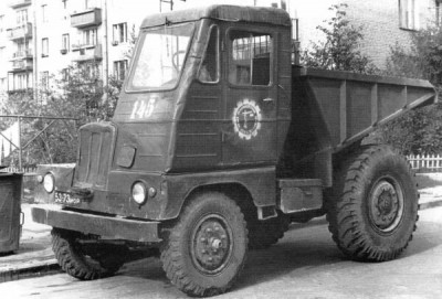 Dumper-Dutra-DR50-gruzoviki-SSSR-1.jpg
