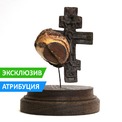 Бронзовый крест Распятие Христово, вросший в ствол дерева. Россия, XVIII век.